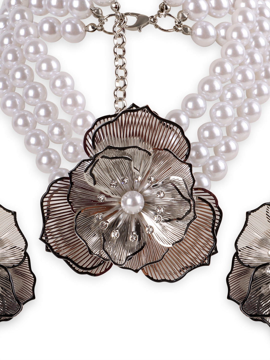 Kraze Lustrous Petal Pearl Shine Necklace