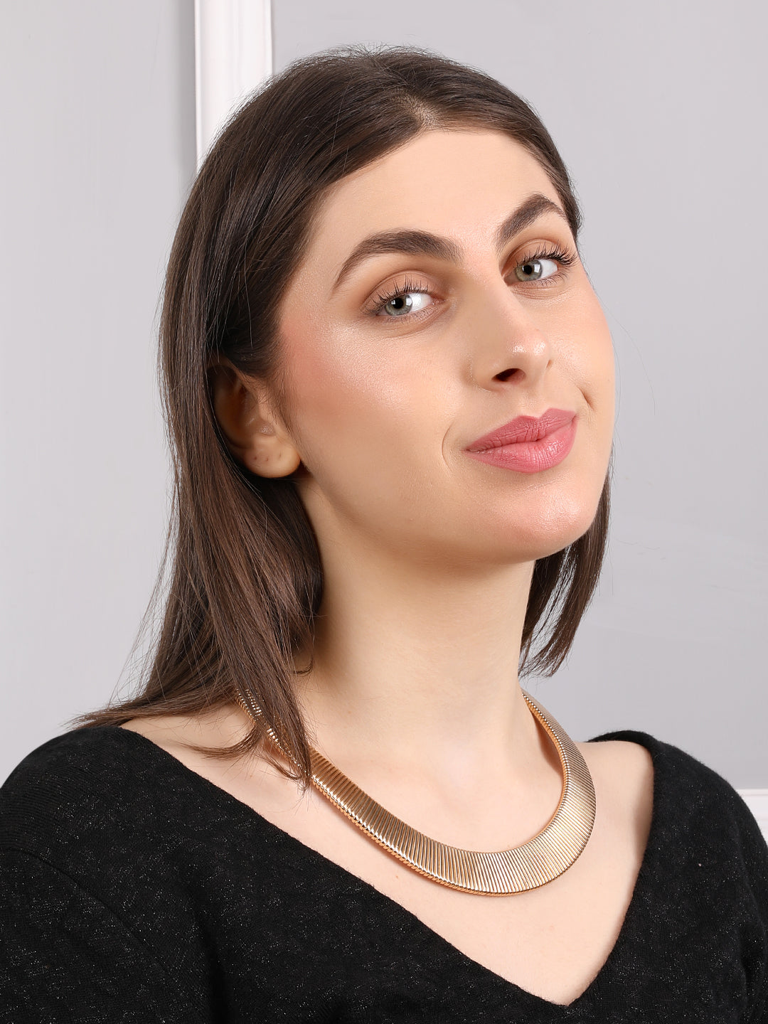 Glamorous Golden Chain Necklace