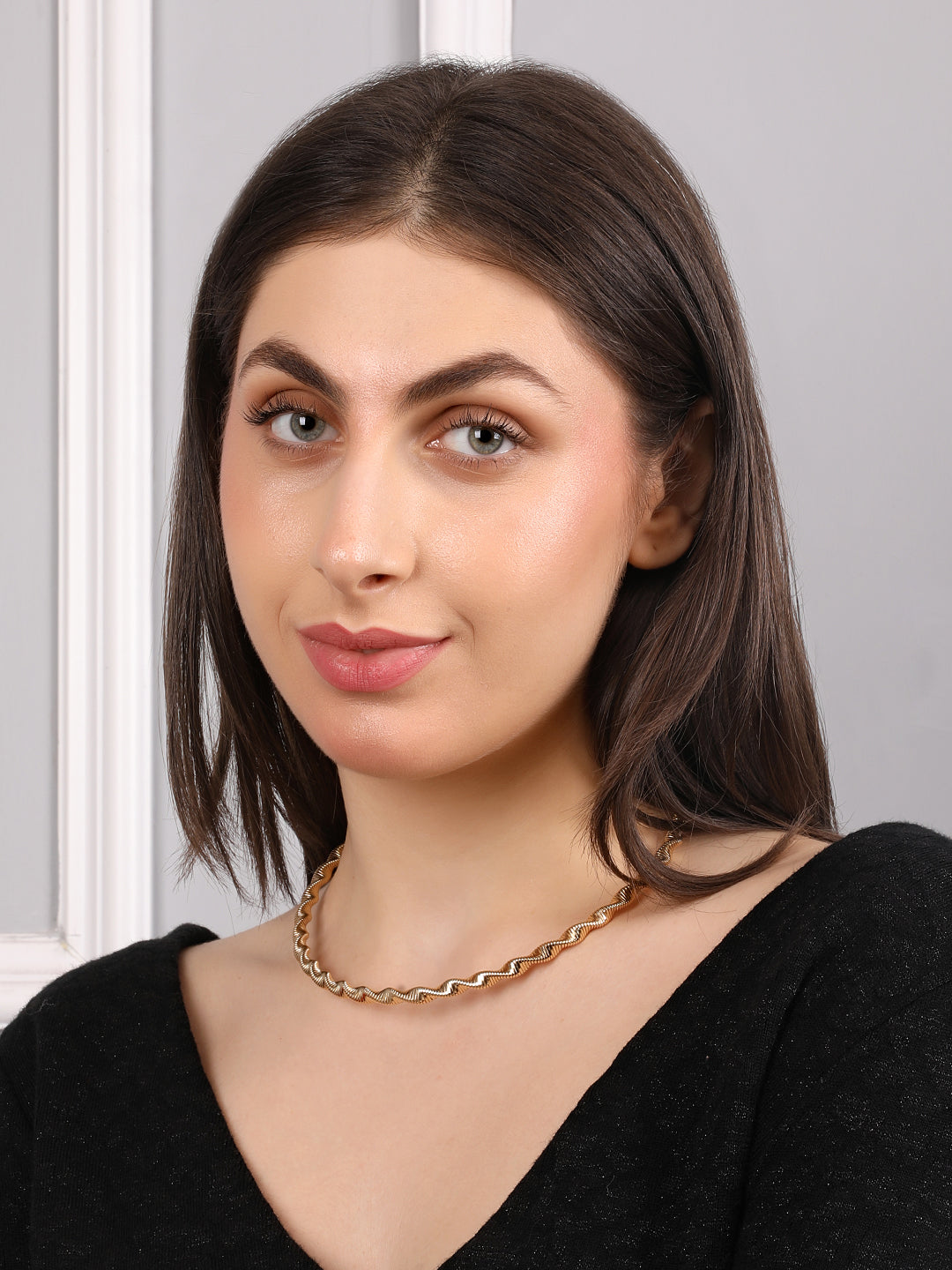 Stunning Golden Twisted Chain Necklace