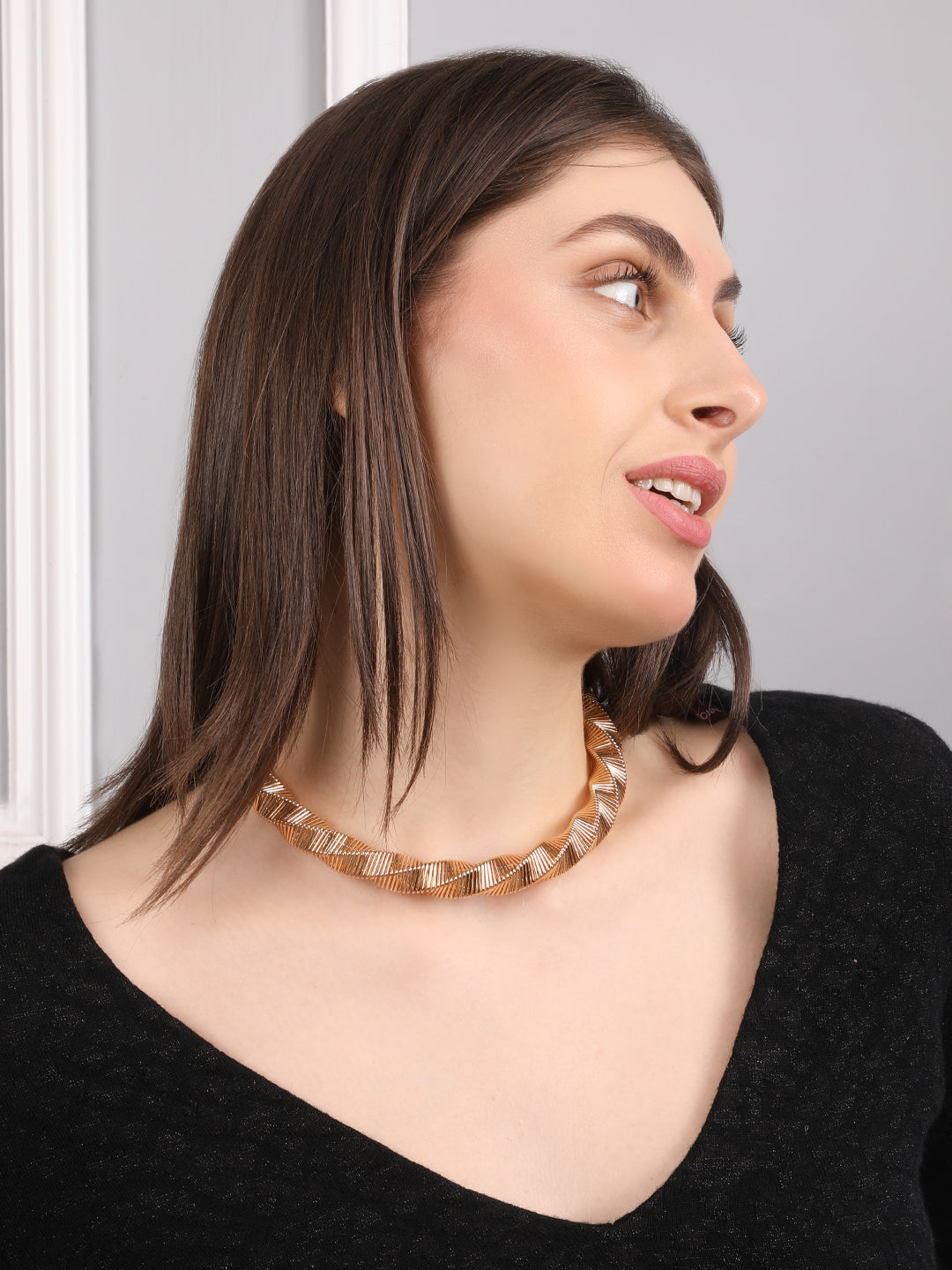 Wonderful Golden Woven Chain Necklace