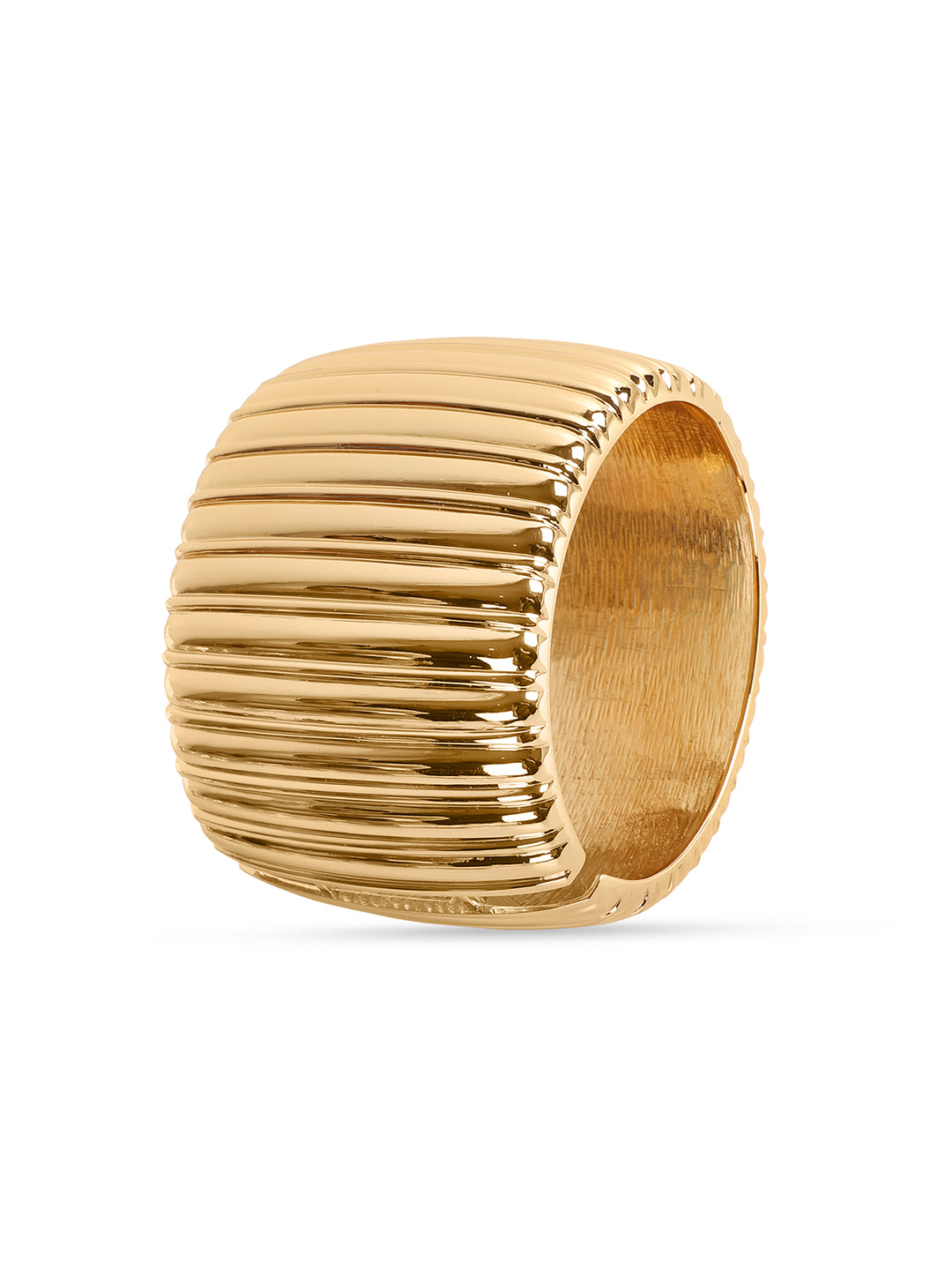 Notable Golden Round Bracelet