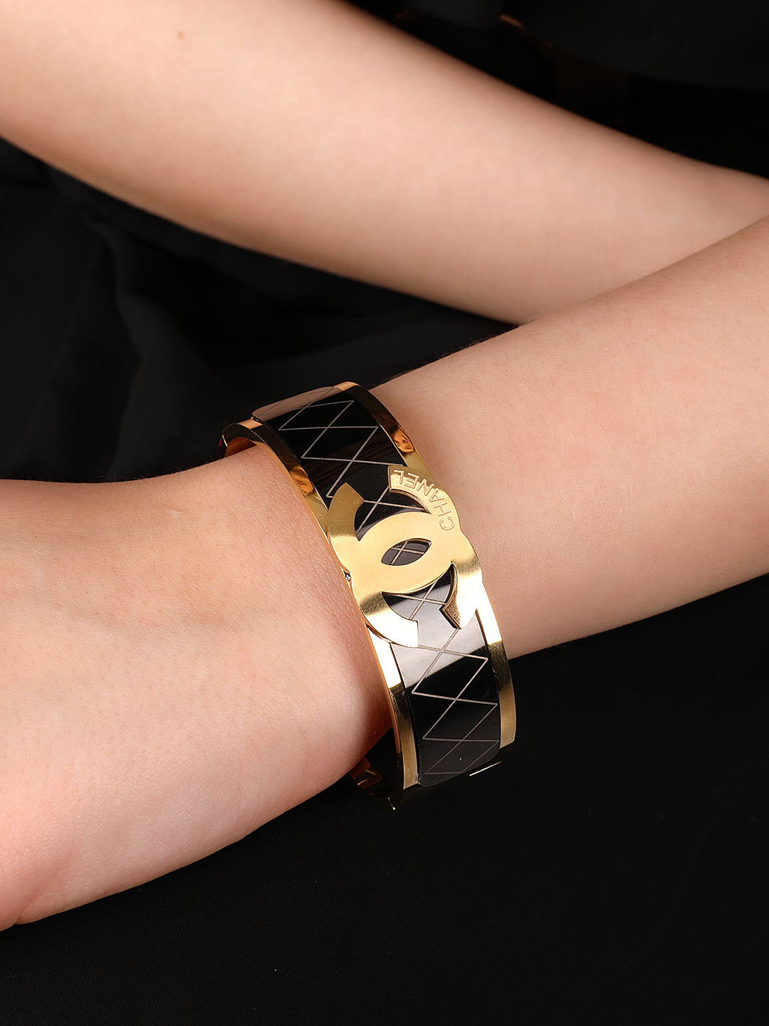 Kraze Flawless Golden bracelet