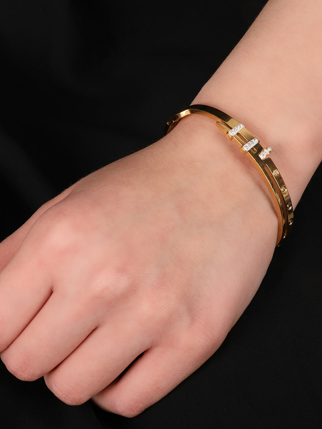 Luminous Golden Buckle Bracelet