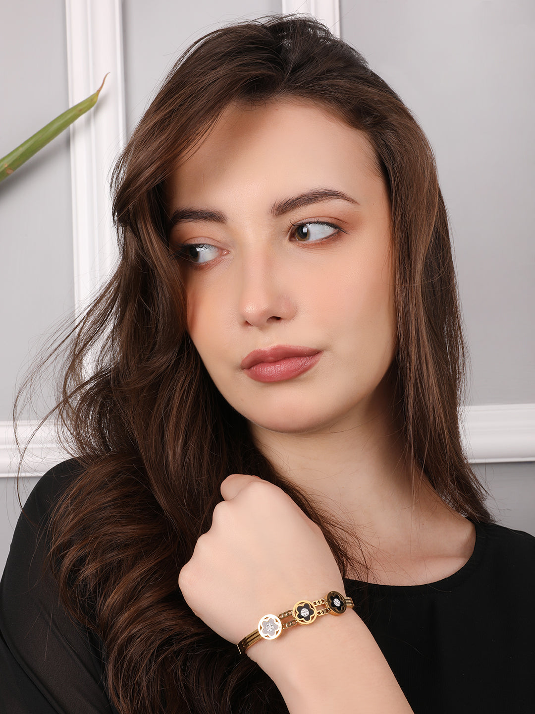 Kraze Golden Black Floral Charm Bracelet