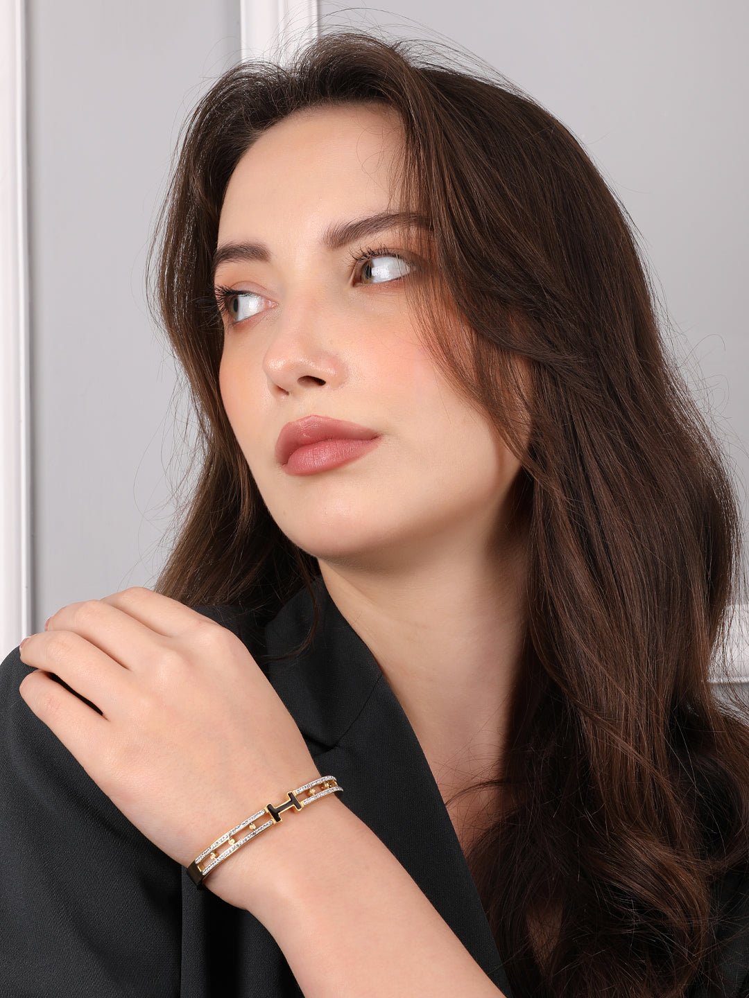 Golden Opulent Sparkling Bracelet