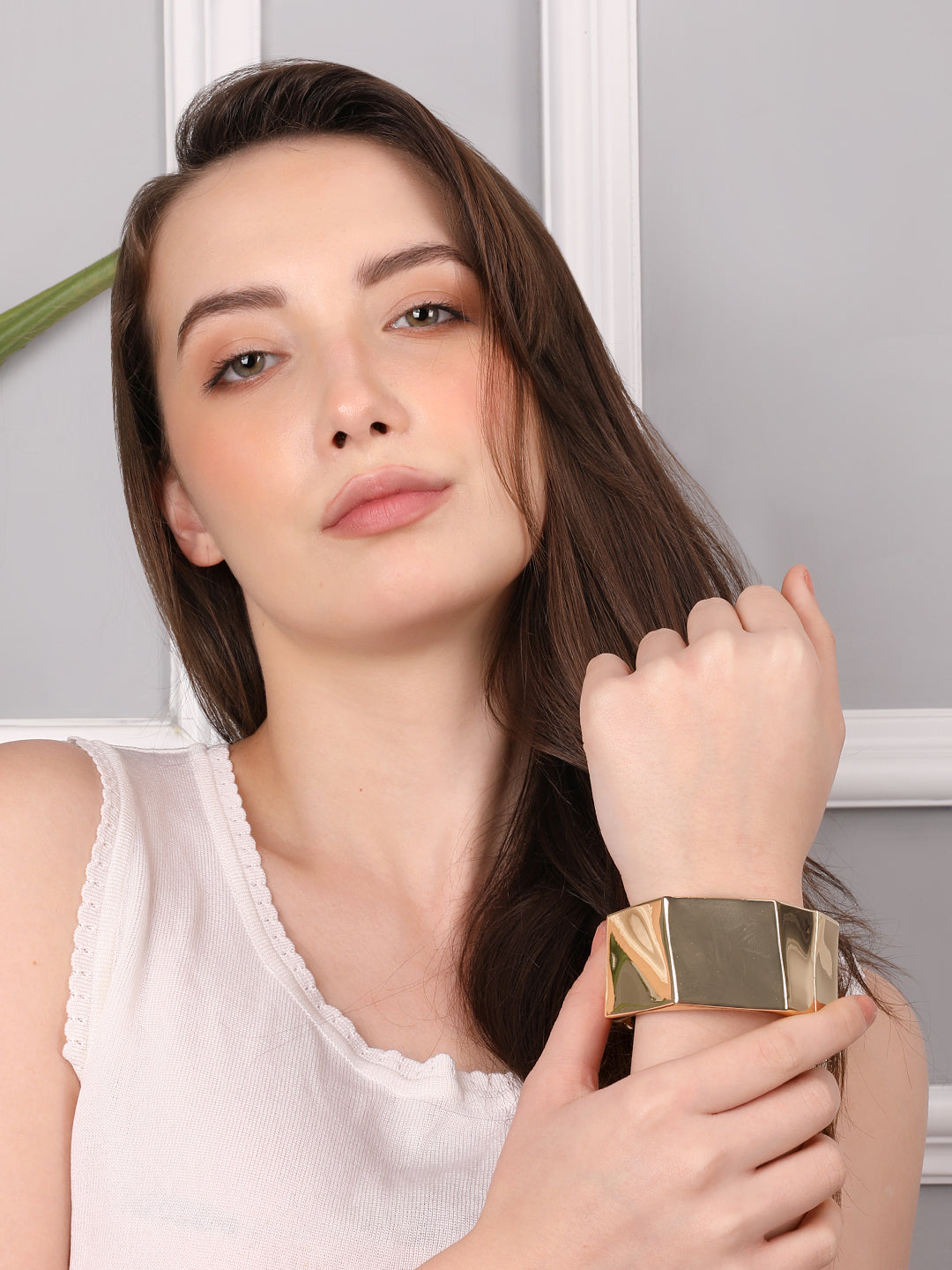Vivacious Golden Bracelet