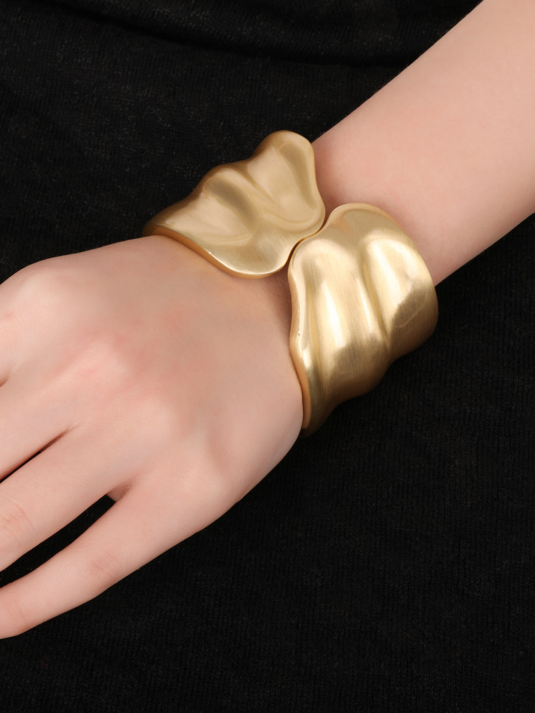Royal Shiny Golden Bracelet