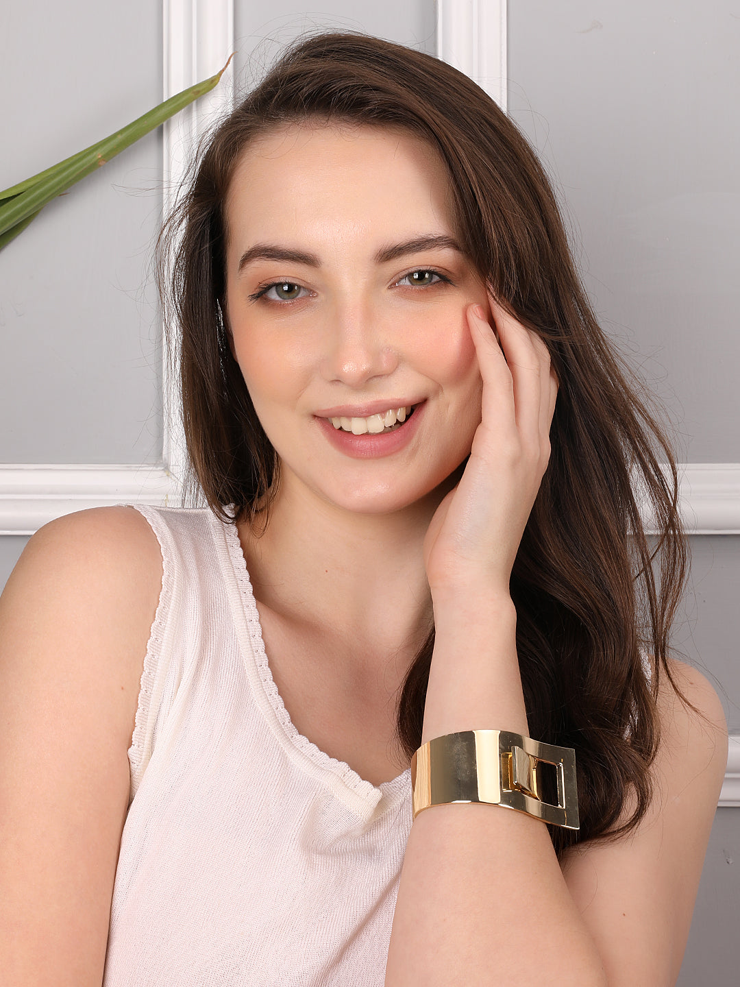 Elegance Golden Bracelet