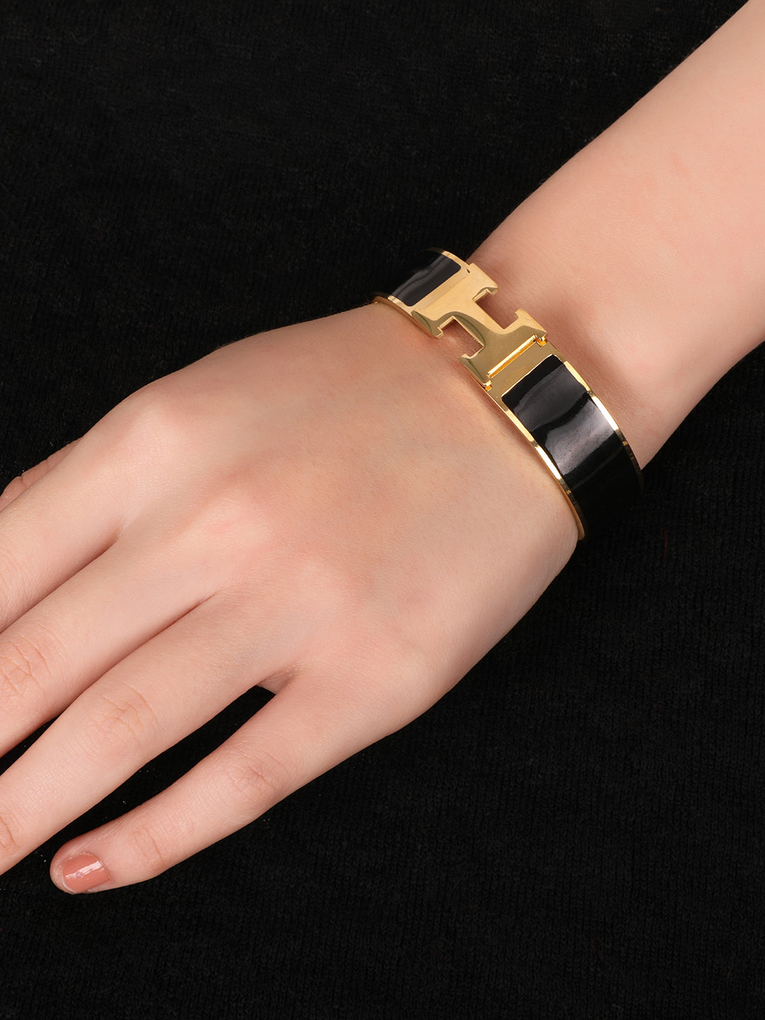 Capricious Golden Black Bracelet