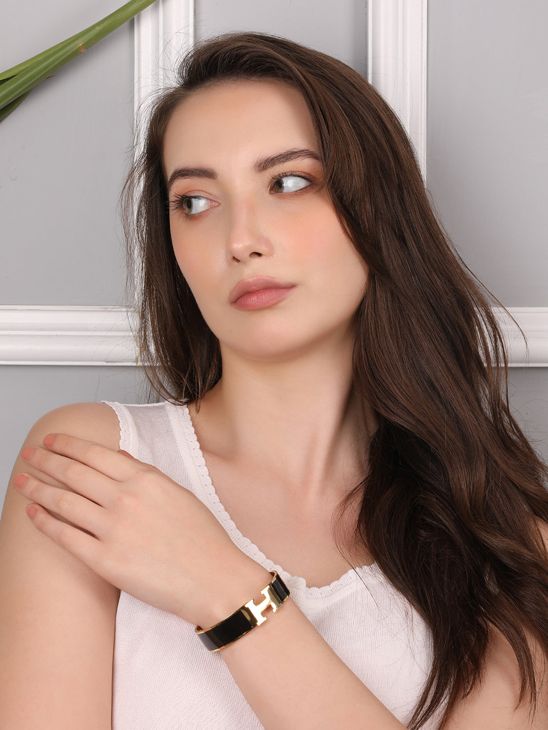 Capricious Golden Black Bracelet