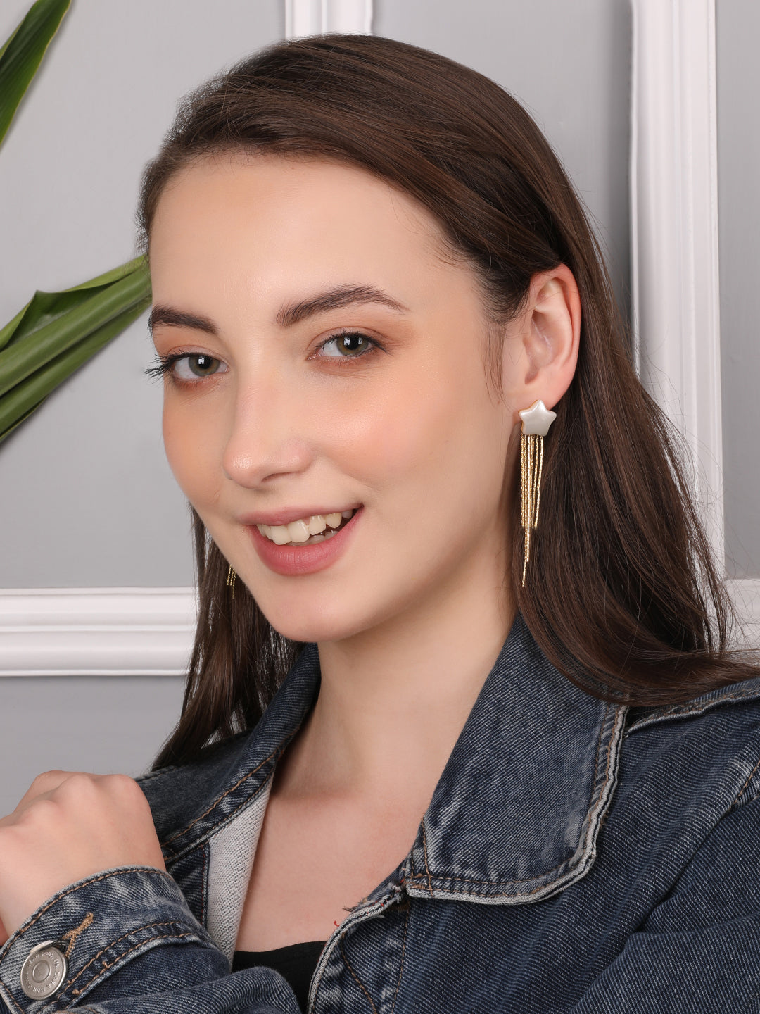 Stella Gold Hanging Earring