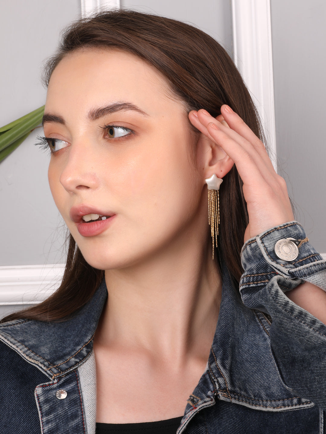 Stella Gold Hanging Earring