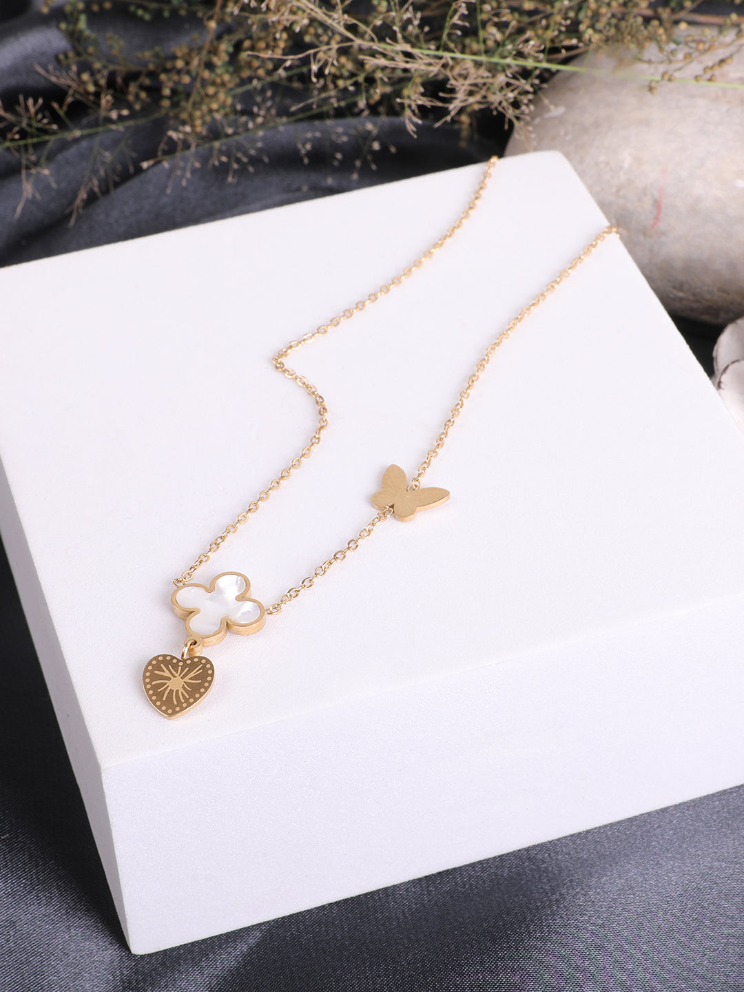 Kraze Amer Gold Charm Necklace