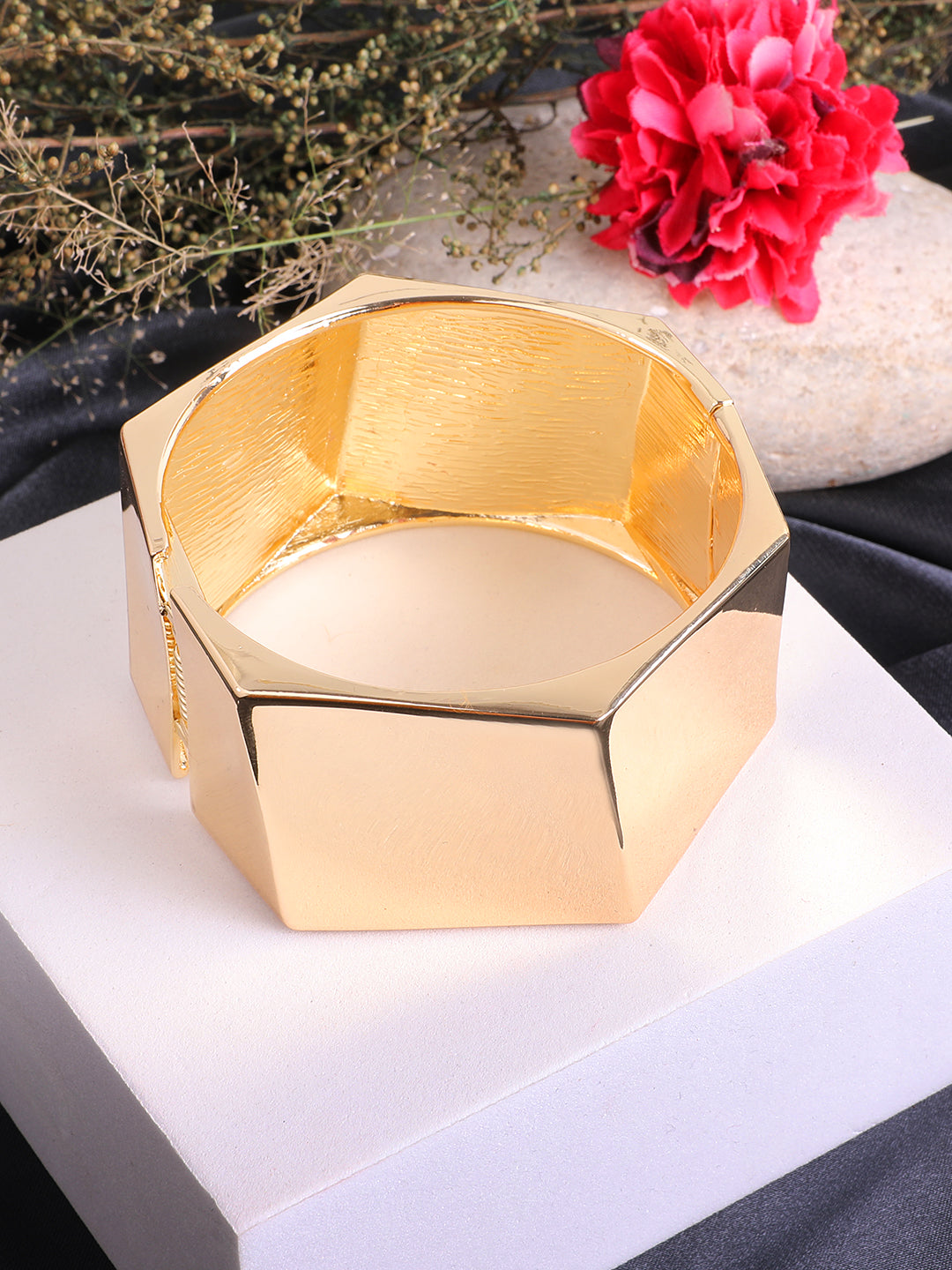 Vivacious Golden Bracelet
