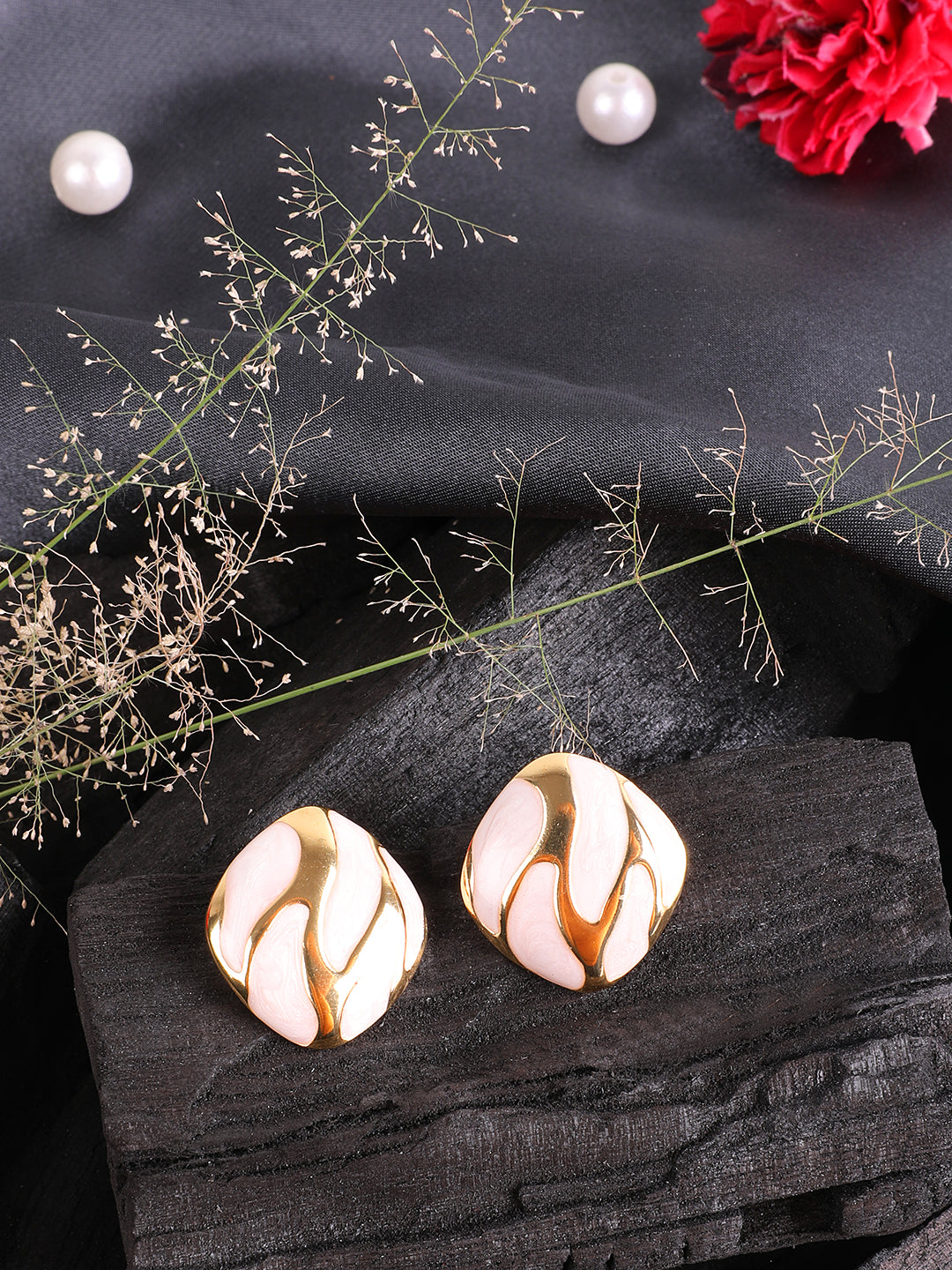 Kraze Trendy Lozenge Earring