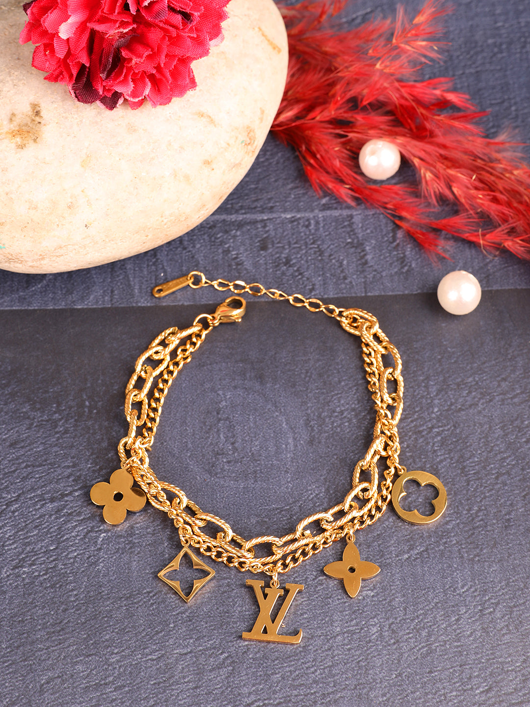 Kraze Glorious Golden Attractive Bracelet