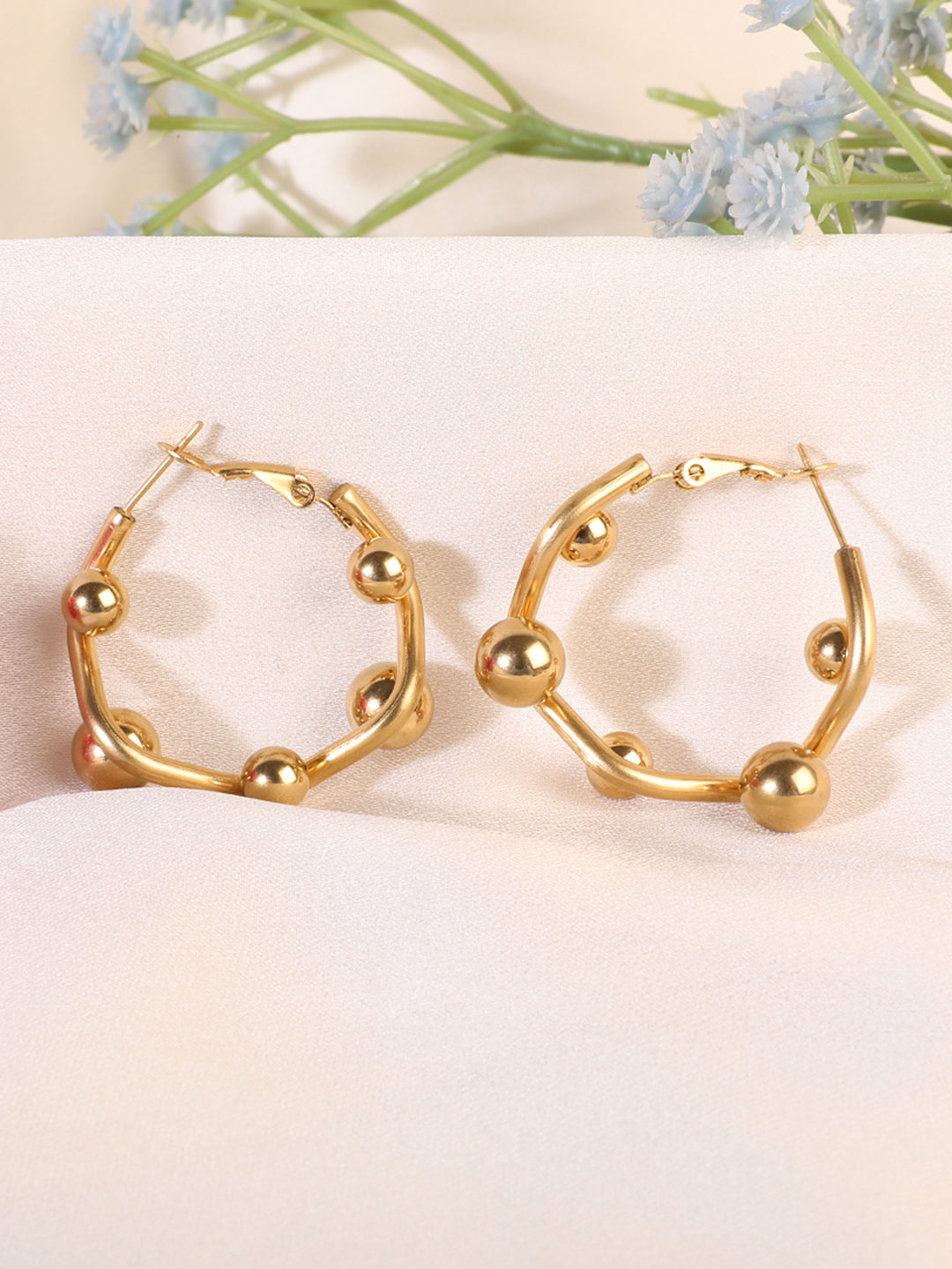 Kraze Golden Teardrop Earrrings