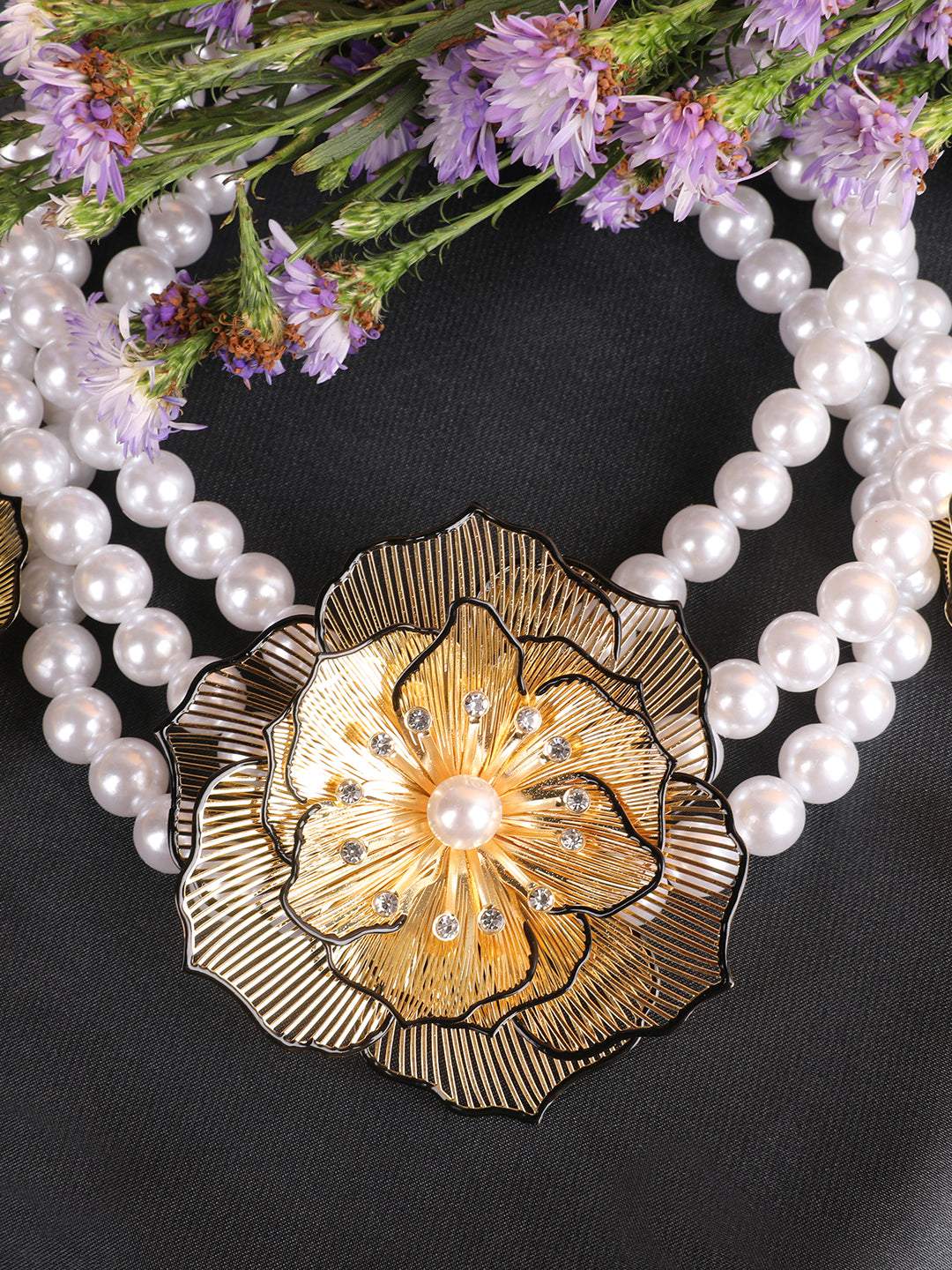 Kraze Elegant Floral Pearl Necklace Set