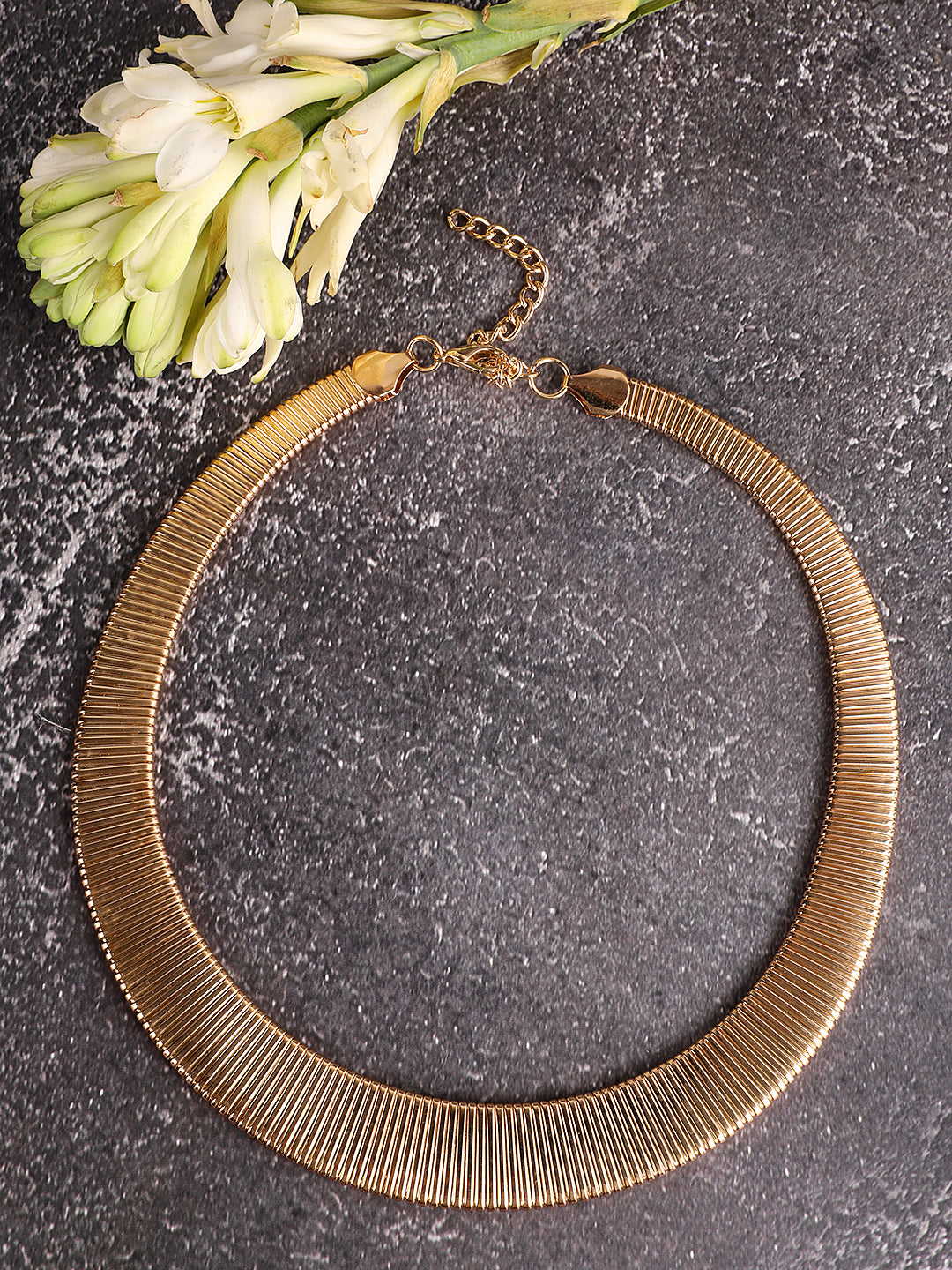 Glamorous Golden Chain Necklace
