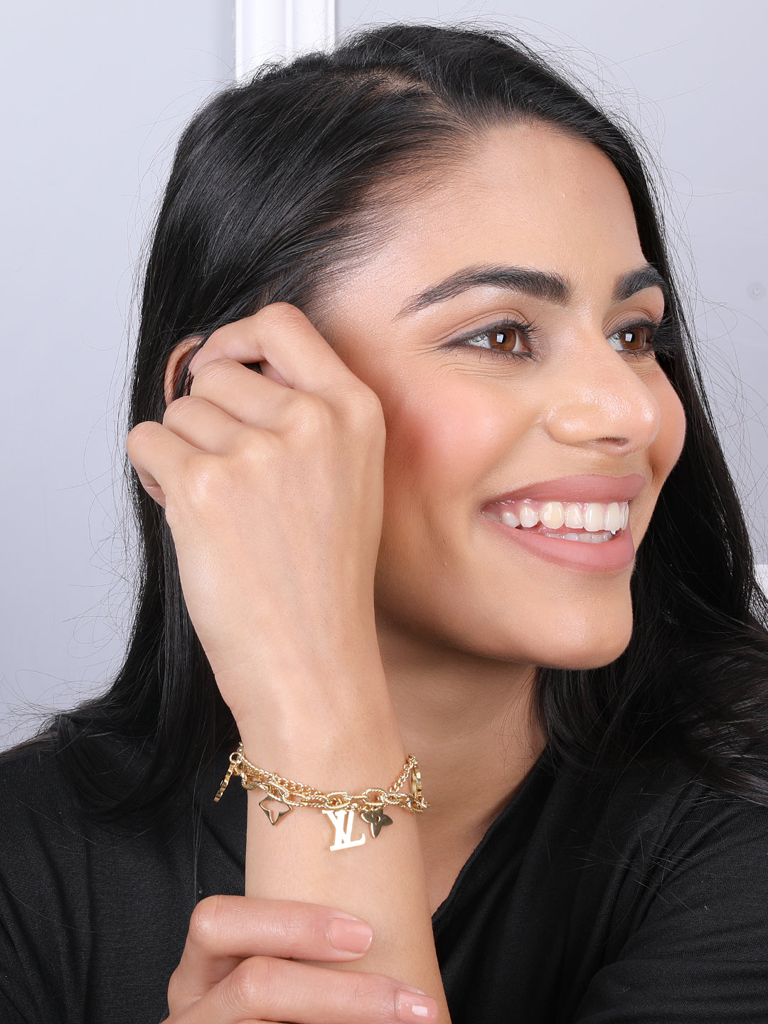 Kraze Glorious Golden Attractive Bracelet