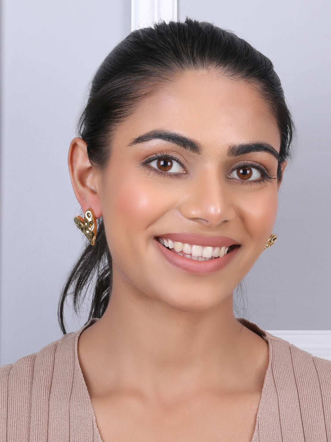 Kraze Brilliant Golden Heart Earrings