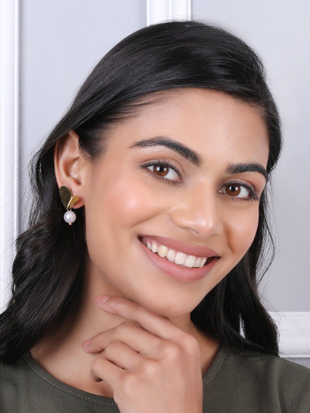 Kraze Golden Heart Pearl Earrings