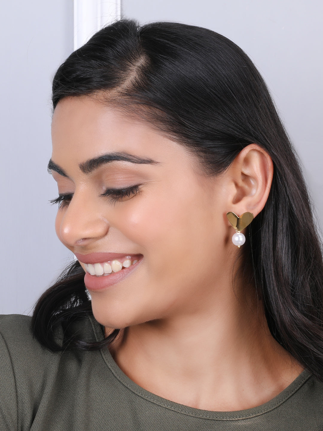 Kraze Golden Heart Pearl Earrings