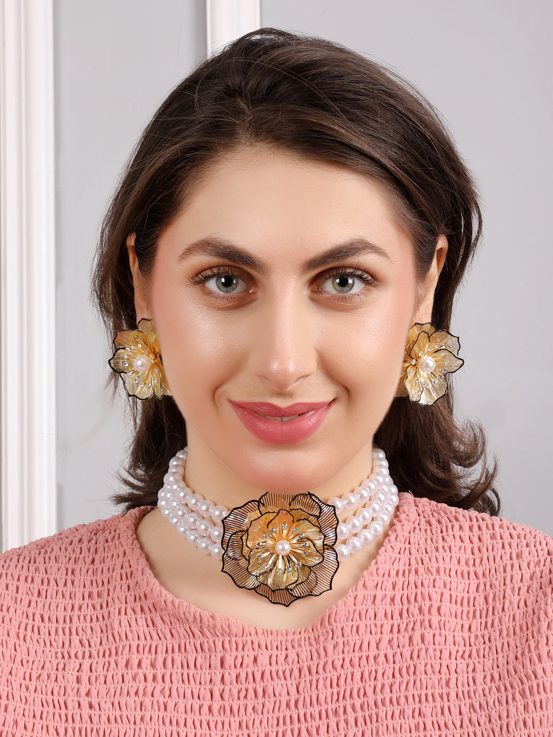 Kraze Elegant Floral Pearl Necklace Set