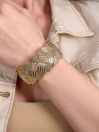 Stunning Golden Infinity Bracelet