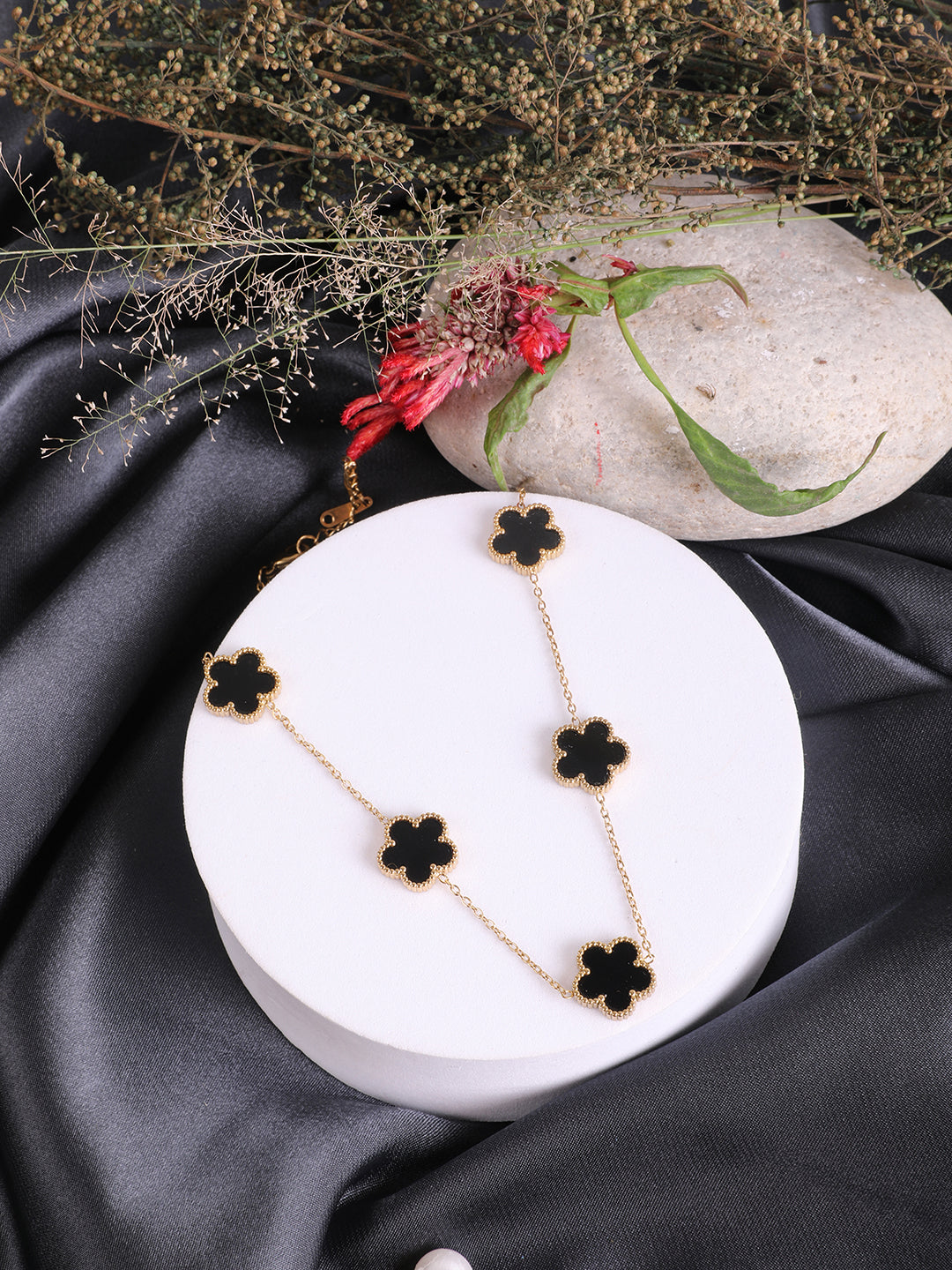 Kraze Bloom Floral Pendant