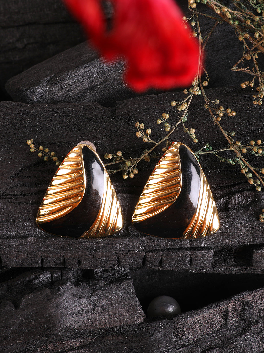 Kraze Gold Black Triangle Earring