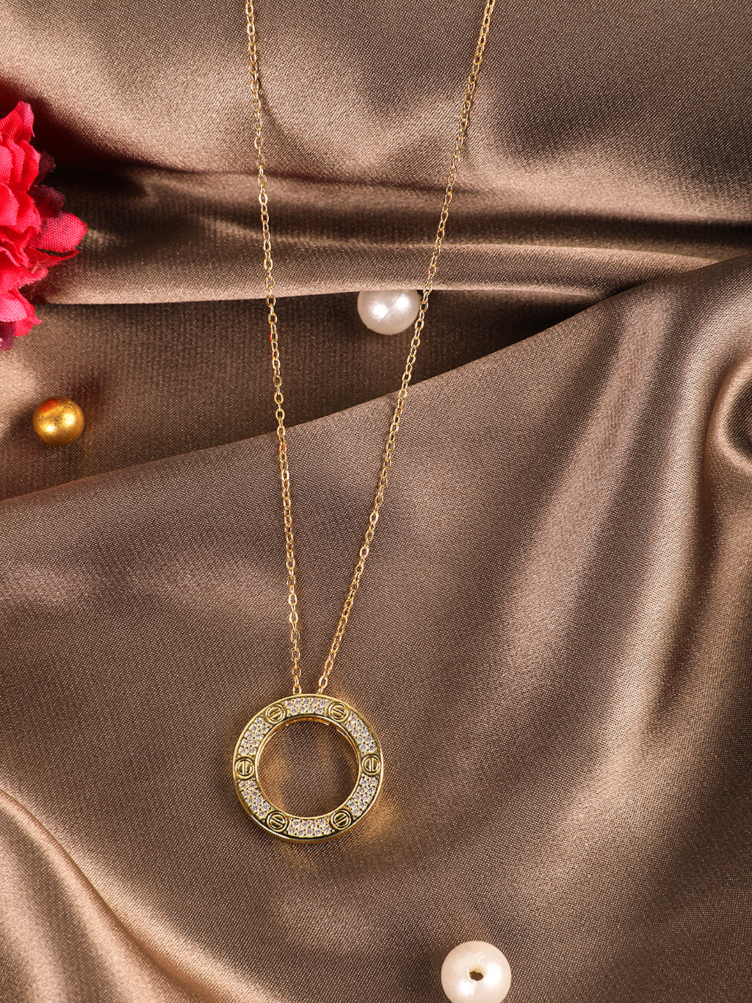 Kraze Golden Round Pendant