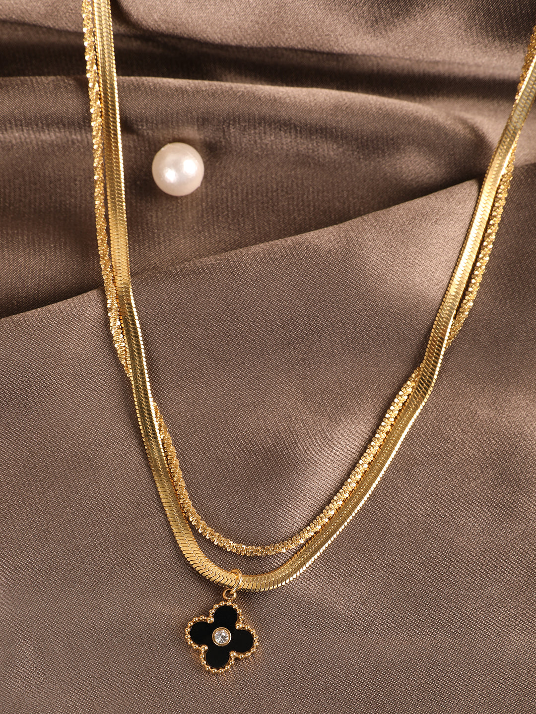 Minimal Black Flower Layered Pendant
