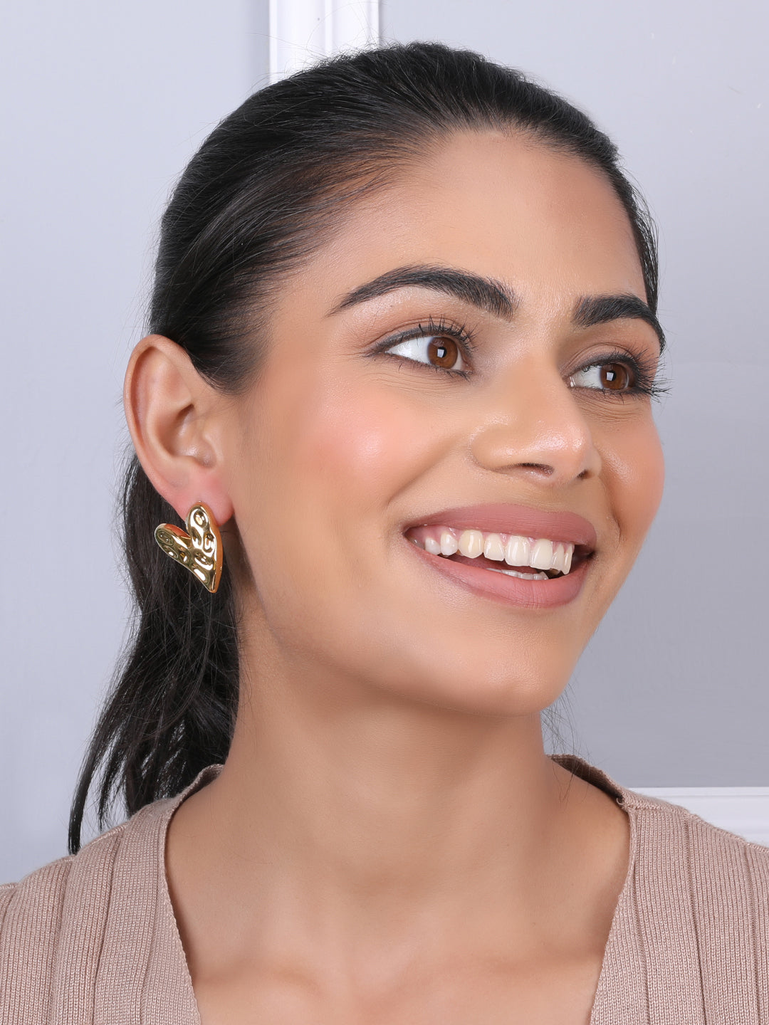 Kraze Brilliant Golden Heart Earrings