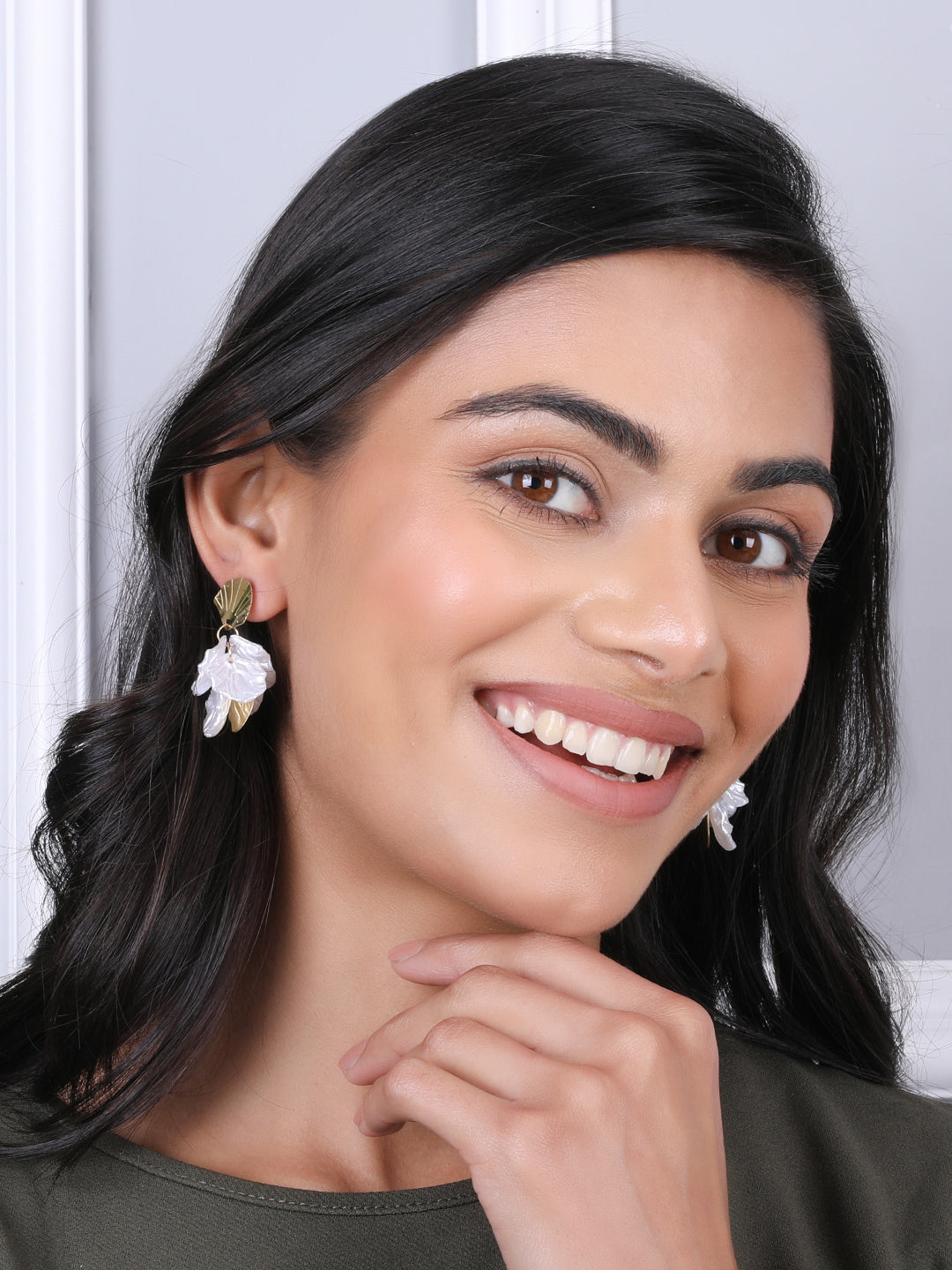 Euphoria White Petal Earrings