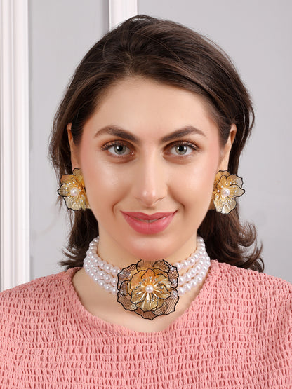 Kraze Elegant Floral Pearl Necklace Set