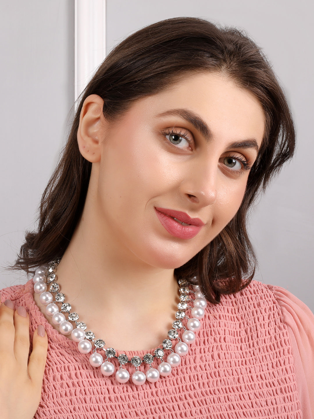 Pristine Rhinestones & Pearls Necklace