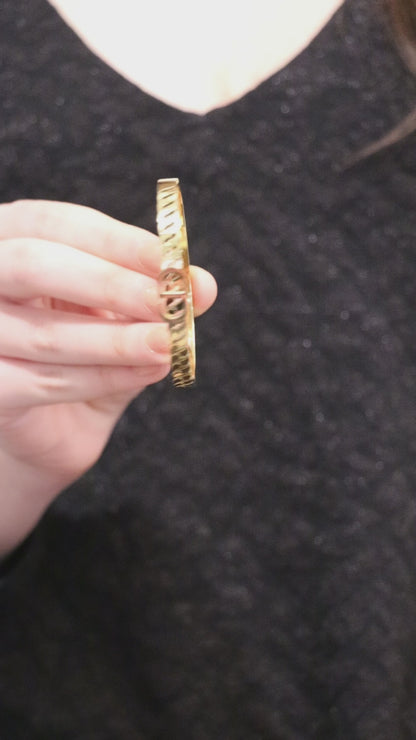 Gracious Golden Twisted Bracelet