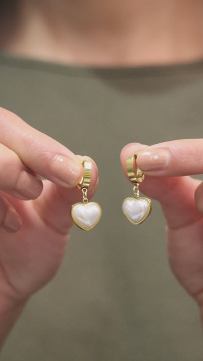 Kraze Golden Cute Heartthrob Earrings