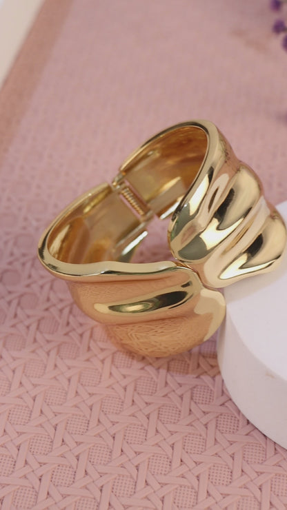 Royal Shiny Golden Bracelet