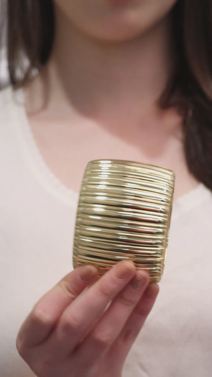 Notable Golden Round Bracelet